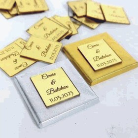 Resim GÜNEŞ LAZER Çikolata Üzerine Gold aynalı Pleksi Isim 25 adet kare 4x4 cm 