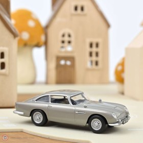 Resim 1:43 Norev 270523 1963 Aston Martin DB5 Silver Birch Jet Car 