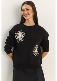Resim Shade Kadın Bisiklet Yaka Çiçek Nakışlı Üç İplik Şardonlu Sweatshirt 60601045 - Siyah 