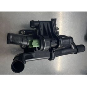 Resim Ford Courier Termostat Gövdesi 