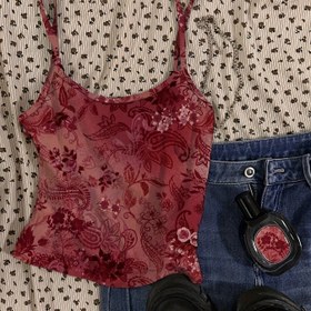 Resim Vintage esintili Y2K kırmızı çiçek desenli halter üst - Romantik çiçek ve paisley tasarımı, ayarlanabilir askılı straplez, yaz için mükemmel, romantik kıyafetler|Çiçek Desenli Üst|Straplez Üst 