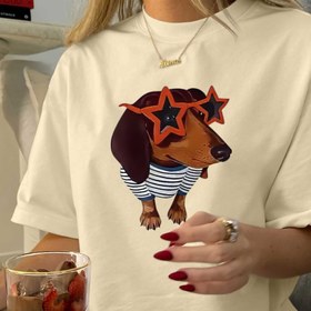 Resim Kadınlar için Şık Gözlük Takan Dachshund Baskılı Büyük Grafik Tişört - Rahat Kısa Kollu, Yumuşak Polyester Karışımı, Tüm Mevsimler İçin Rahat Giyim Üstü, Rahat Giyim Tişört | Eğlenceli Baskılı Tişört | Yumuşak Kumaş Üst 