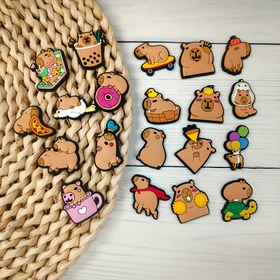 Resim 20 Adet Sevimli Kapibara Ayakkabı Süsü - Parti Şapkalı, İfadeli - Kızlar için Kahverengi Hayvan Ayakkabı Aksesuarları, Doğum Günü Partisi Kıyafetleri, Hayvan Severler için Mükemmel Hediye, Parlak Ayakkabı Süsleri, Eğlenceli Kıyafet Aksesuarları, Detaylı Tasarım 