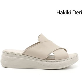 Resim GÖNDERİ(R) Kadın / Kız Bej Çapraz Bantlı Dolgu Topuklu Hakiki Deri Comfort Terlik 