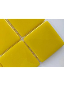 Resim Mutfak tezgah arası ve yaşam alanlarının tüm yüzeyleri için Sarı Cam Mozaik. Cam ölçüsü: 50x50 cm. File ölçüsü: 31.5x31.5 cm. ( 1 Koli = 10 File Karo = 1 m2 fiyatıdır ) 