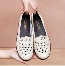 Resim Beyaz Annemin Sandalet Yaz Nefes Moda Deri Ayakkabı Oymak Yumuşak Taban Kaymaz Düz Tabanlı Orta Ve Yaşlı Kadın Ayakkabıları Yaşlı Delik Ayakkabı Beyaz 