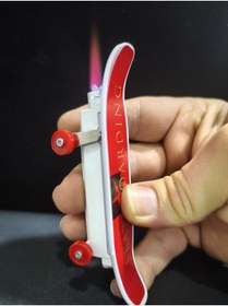 Resim enyatakı Kaykay modeli ızgaralı pürmüzlü alevli kaliteli metal tarz çakmak 