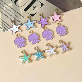 Resim 20 adet Okyanus Temalı Denizyıldızı & Denizanası Alaşım Süsler - Canlı Renkli Emaye Kolye Uçları DIY Takı Yapımı için, Küpeler, Kolyeler, Bilezikler - Dayanıklı Deniz Yaşamı El Sanatları Malzemeleri, Toptan Takı Yapımı Süsleri, Bilezik Aksesuarları, Okyanus Temalı Aksesuarlar, Yüksek Kaliteli Kolye Uçları 