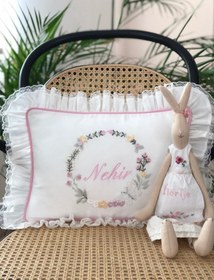 Resim Kelebek Rüyası Dekoratif Bebek Yastığı - Sarı&Pembe - Fırfırlı / Pembe / Bebek İsmi 
