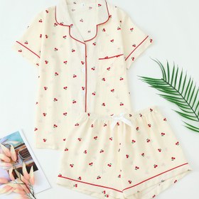 Resim Kadın Tatlı Kiraz Desenli Pijama Takımı, Kısa Kollu Düğmeli Rahat Cardigan ve Şort, 2 Parça Kıyafet. 