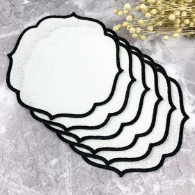 Resim Weare2 Siyah Renkli Nakışlı Keten Efektli 6'lı Kokteyl Peçetesi 