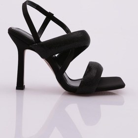 Resim Dgn 2032 Kadin Sirali Kalin Sirali Ve Çapraz Bantli Silver Taşli Topuklu Sandalet 2032-2219-R14456 Siyah 