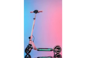 Resim ModaOnn Mini Bonito Çocuk Katlanabilir, LED Işıklı, Amortisörlü Elektrikli Scooter – Ayarlanabilir Direksiyonlu!”(Dizlik ve Dirseklik Hediyedir) 