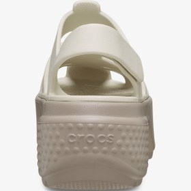 Resim Crocs Stomp Fisherman Kadın Bej Sandalet 