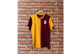 Resim Alaturka Mix G.âla.tâsa.rây 5 Yıldızlı 2026 /sanchez/ 6 Iç Saha Taraftar Forması 