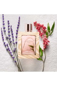 Resim Oriflame Çerçeveli Tasarımıyla Signature for Etkileyici Kadın Parfümü ve Lacivert El Çantası Seti 