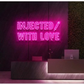Resim Injected Wıth Love Yazılı Ve Şekilli Neon Tabela Pembe 