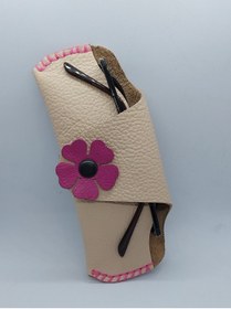 Resim sorte store Hakiki Deri Bej El Yapımı Handmade Fuşya Renkli Çiçekli Gözlük Kılıfı 