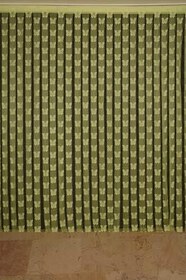 Resim KELEBEK MODEL YEŞİL RENK İP PERDE HAZIR DÜĞMELERİ DİKİLMİŞ İP PERDE 300 * 280 cm 