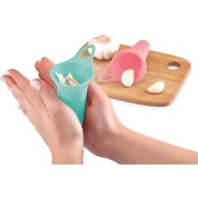 Resim Avuç Içi Silikon Sarımsak Soyucu Pratik Sarımsak Soyma Rulosu 