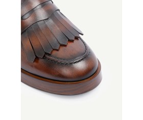 Resim Yargıcı Püskül Detaylı Topuklu Deri Loafer 