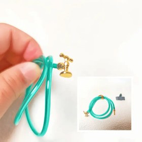 Resim 1:12 Ölçeğinde Miniatur Bahçe Hortumu ve Püskürtme Başlığı - Oyuncak Evler için Gerçekçi Turkuaz ve Altın Plastik Dış Mekan Dekoru, Fonksiyonel Plastik Bahçe Aksesuarı, Oyuncak Evi Aksesuarı|Gerçekçi Miniatur|Karışık Renkli Hortum 