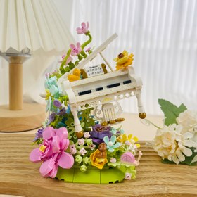 Resim 1000+ Simfoni Aşk Mektupları: Her Klavye Anahtarı Bir Çiçek Dili İfadesini Gizler, Bir Çiçek Açan Piyano İnşası Yapar. Klavye İnşaat Blokları Seti. 