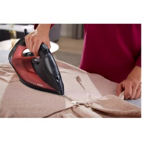 Resim Philips 2 Yıl Garantili 2800 Watt Siyah/Kırmızı Buharlı Ütü 