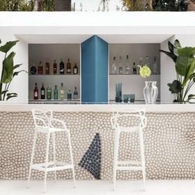 Resim Masters Bar Taburesi, Sürdürülebilir Tasarım, İkonik Modern Tasarım - Gri 