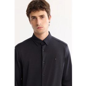 Resim AVVA Erkek Siyah Klasik Yaka Hızlı Kuruyan Non-Iron Slim Fit Gömlek A52Y2122 