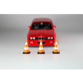 Resim Flutura 1/24 Diorama Trafik Dubası, Trafik Konisi, Garaj Diorama Aksesuarı, Diorama Aksesuar (10 ADET) 