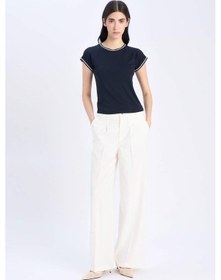 Resim DeFacto Slim Fit Dar Kesim Bisiklet Yaka Ribana Kısa Kollu Tişört E6992AX25SPNV251 