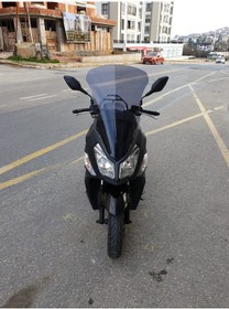 Resim Motocam Sym Jet 14 200 Siperlik Ön Cam 2017-2025 Model 65cm Açıkfüme Renkli 4mm Uzun Cam 