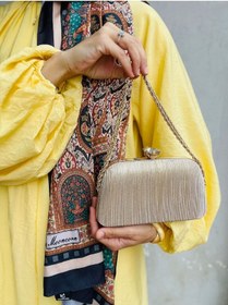 Resim Kadın Altın Çupra Zincir Detaylı Uzun Zincir Askılı Abiye Çanta Telefon Kullanımına Uygun Altın 