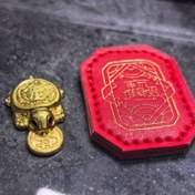 Resim El Yapımı Altın Kaplumbağa Feng Shui Koruma Şansı - Kırmızı Suni Deri Kılıfı ile 3D Metal Zenginlik Süsü, Noel, Bahar Festivali ve Ev Ofisi için Zarif Masa Dekoru - Feng Shui Tutkunları için Lüks Hediye, Kaplumbağa Şekilli Takı 