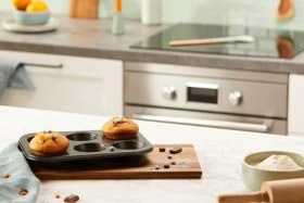 Resim 6'lı Muffin Kek Kalıbı Tarif Edildiği Gibi 