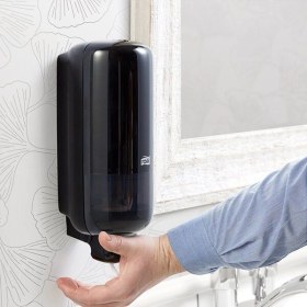Resim Tork S4 Manuel Köpük Sabun Dispenseri Siyah 