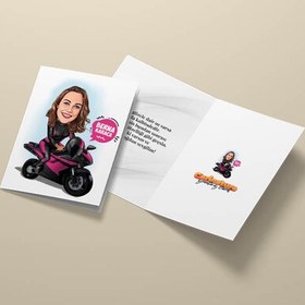 Resim Motora Binen Kadın Karikatürlü Tebrik Kartı 