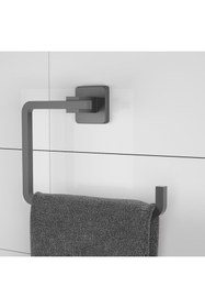 Resim Genel Markalar Siyah Kare Banyo Havluluk, Kapaksız Tuvalet Kağıtlık, Ikili Bornoz Askılık 3 Lü Set 