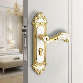 Resim 1 adet Ağır Hizmet Tipi Avrupa Tarzı Kapı Kolu Anahtarlı - Altın Süslemeli Metal Sap, İç Mekan Yatak Odası ve Ev için Sessiz İşletim, Modern Vintage Tasarım, Ahşap Kapılara Uygun, Dolap Kapı Kolu 