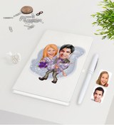 Resim Bk Gift Kişiye Özel Sevgililer Karikatürlü Beyaz Defter Kalem Seti-56 