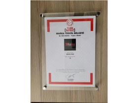 Resim Yönline A4 Beyaz Pleksi Sandviç Föylük Pano Hafif Malzeme ile Ergonomik Tasarım 
