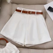 Resim Kadınlar için Beyaz Pileli Günlük Şortlar, Kahverengi Kemer Detaylı - Yüksek Bel, Bol Kesim, Yaz Şık, Makinede Yıkanabilir Polyester 