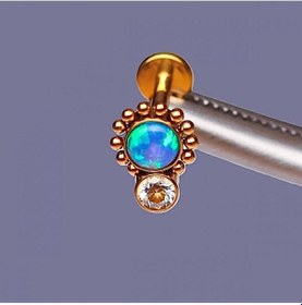 Resim %100 G23 Titanyum Güneş Mavi Opal Zirkon Altın Titanyum 6x1.2mm Labret Piercing 