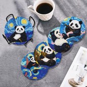 Resim 8 parça set, 10x10cm/3.94x3.94 inç panda desenli yapay elmas boyama bardak altlığı seti, DIY kristal parıltılı elmas boyama ahşap bardak altlığı, yetişkin ofis kahve matları, ev bardak altlıkları, el sanatları, hediyeler için uygun 