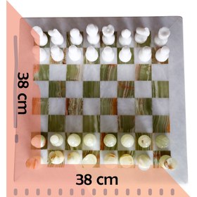 Resim Yeşil Beyaz Oniks Satranç Takımı – Şıklığın ve Zarafetin Buluştuğu Tasarım 