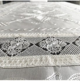 Resim Çeyizlik İpek Dokuma İğne Oyalı Dikdörtgen Masa %100 İpek El İşç-Krem 