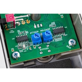 Resim Fender 0234614000 Bassman Compressor Bas Gitar Pedalı | Bas Gitar İçin Özel Tasarlanmış Yumuşak ve Doğal Kompresyon Efekti 