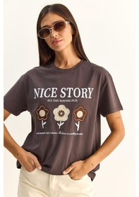 Resim Shade Kadın Nice Story Yazı Ve Nakış Detaylı Relaxed Fit T-shirt 7635 60286116 - Kahverengi 