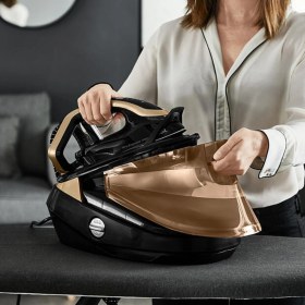 Resim Tefal 9 Bar Basınç,750 gr Şok Buhar, Özel Tabanlı, Aydınlatma Teknolojili 3000w Buhar Kazanlı Ütü,Onerous lambader Hediye 